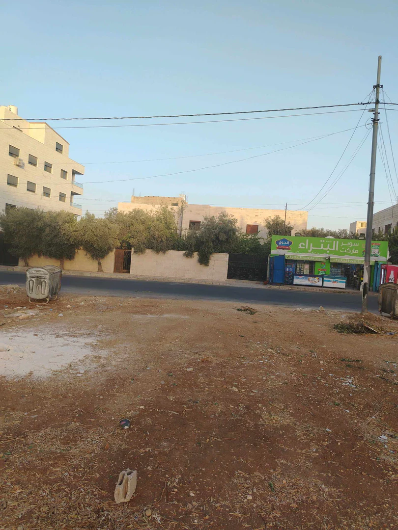 فيلا/منزل في عمان_البنيات_حي الحرية_شارع عبد اللطيف الحناقطه - 1,200,000 دأ - صورة 1