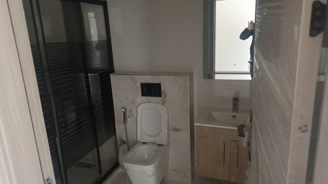 شقة في ابو نصير  - 76,000 دأ - صورة 1