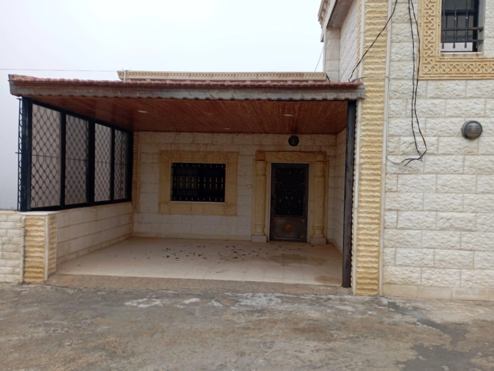 فيلا/منزل في جرش / قفقفا - 180,000 دأ - صورة 1