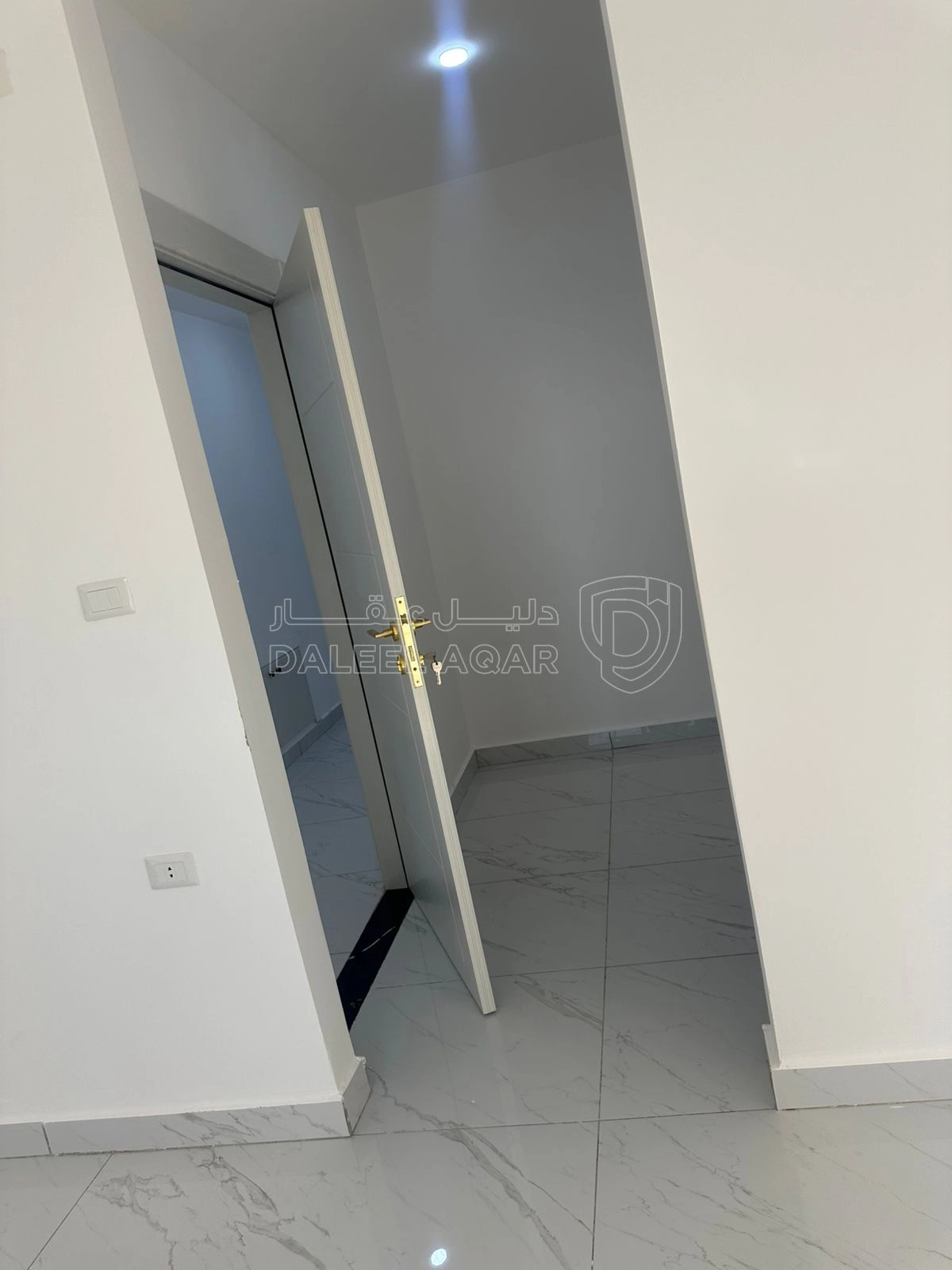 شقة في شارع الحرية - قرب من مطعم ابو زغلة  - 55,000 دأ - صورة 1