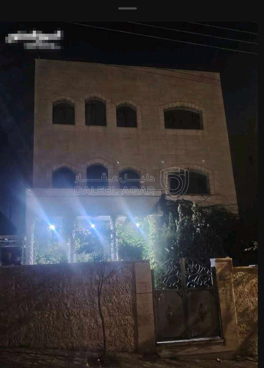 مبنى في عمان القويسمة ام نوارة عند مدرسة ام نوارة الباب الخلفي امامه في ضغط عالي بتدخل بتلاقي العمارة رقم 4 شارع تل الزعفران - 170,000 دأ - صورة 1