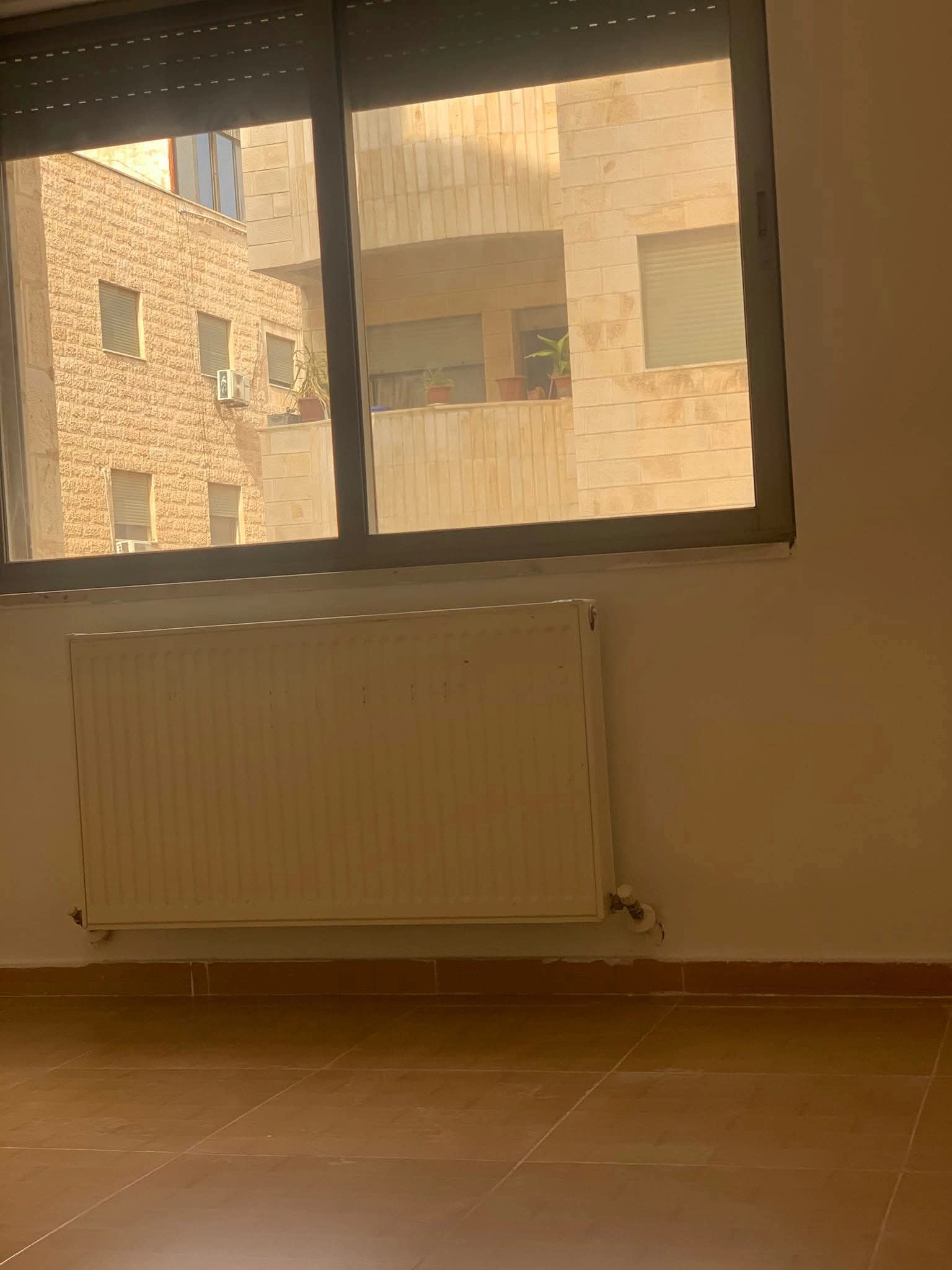 شقة في ش عبد الحميد العراجنه - 55,000 دأ - صورة 1