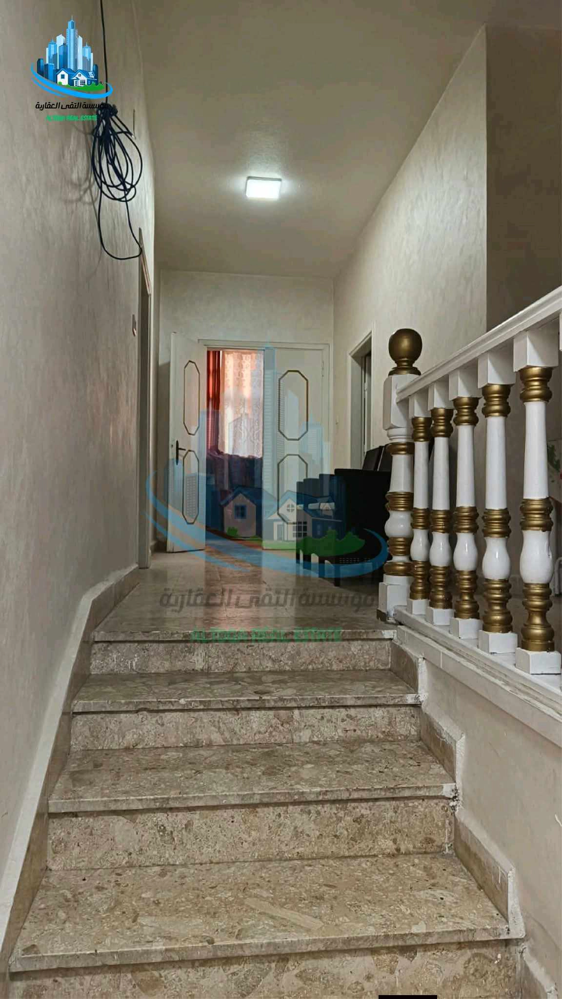 مبنى في الزرقاء الجديده دوار الجي كي - 275,000 دأ - صورة 1