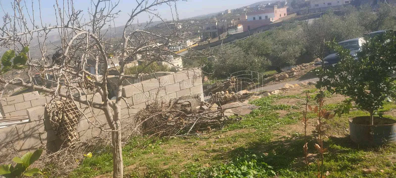 أرض في قطعة أرض مع منزل طابقين بسعر مغري جدا  - 70,000 دأ - صورة 1