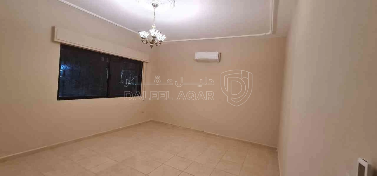 شقة في شارع المحمدية تلاع العلي  - 300,000 دأ - صورة 1