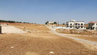 أرض في قطعة أرض سكنية منطقة فلل حديثة للبيع - 250,000 دأ - صورة NaN
