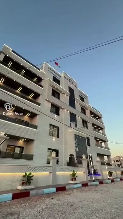 شمال شرق دوار معاذ الكساسبة(دوار الطيارة) ب300 متر