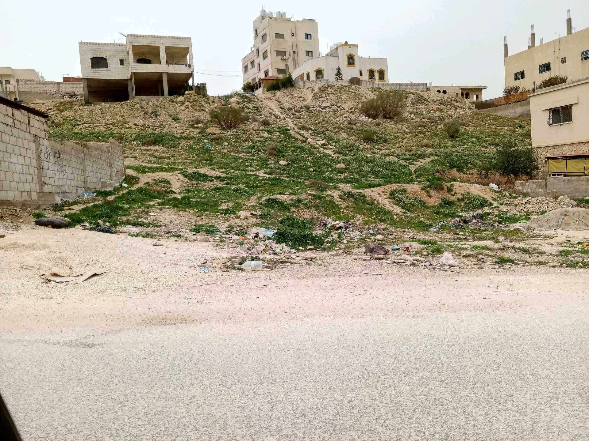 أرض في الزرقاء/مدخل شومر/ضاحية الانصار - 50,000 دأ - صورة 1