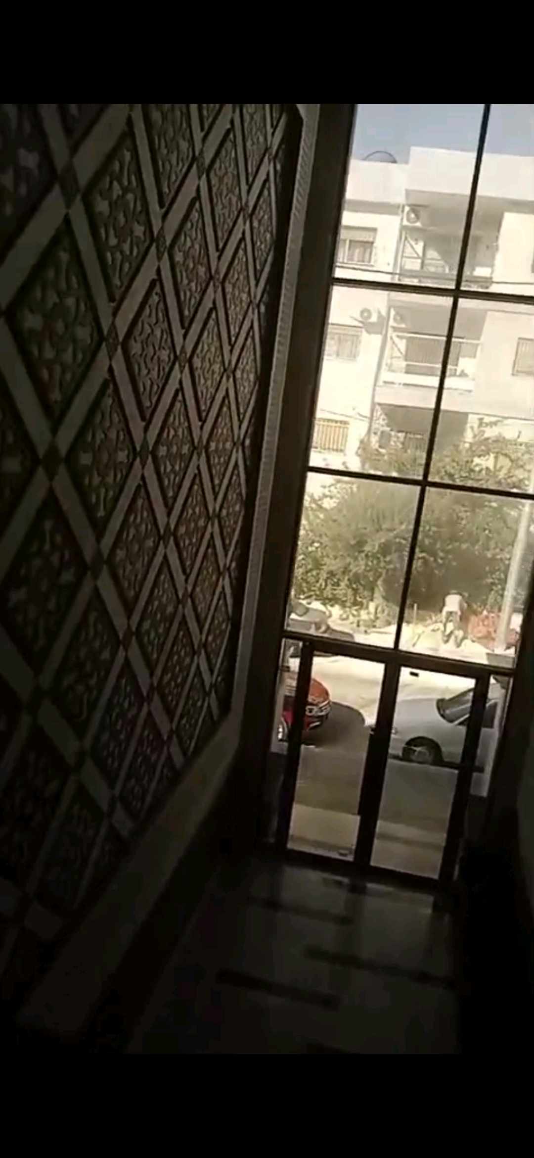 شقة في عمان الجبيهه  قرب مدرسه الجامعه الأولى  - 125,000 دأ - صورة 1