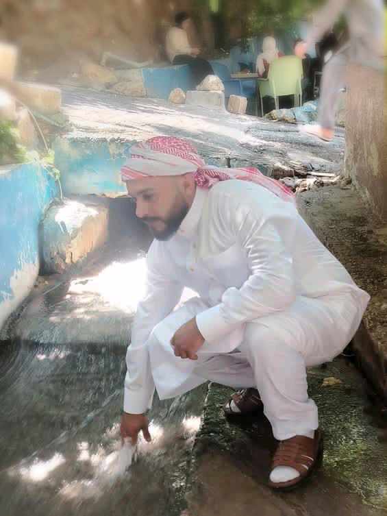 ابوطلال فني دهان وديكورات