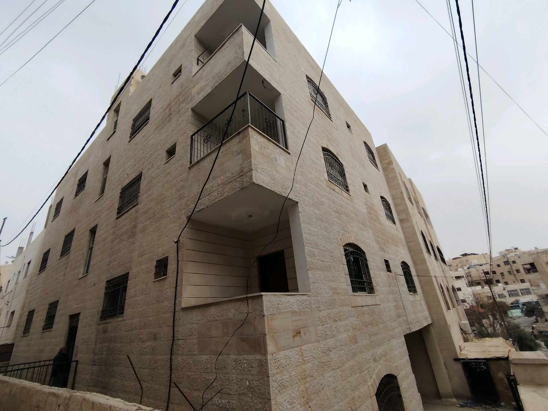 شقة في ١٥ شقه للبيع ابتدائا من ٢٤ الف  - 24,000 دأ - صورة 1